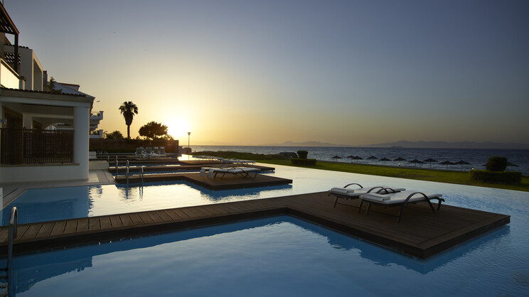 The Ixian Grand & All Suites